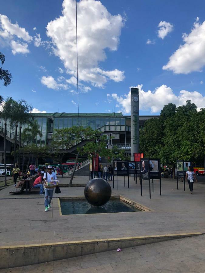 Casa Hotel Manco Mora Medellin Bagian luar foto